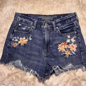 Women's Blue floral high rise denim shorts